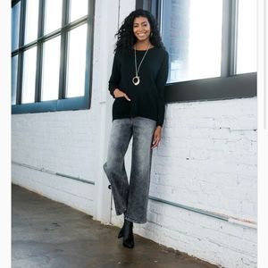 Alison Sheri tunic basic minimalist sweater